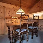 Casa Dschember 10 아파트