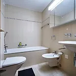 Casa Dschember 10 아파트 아로사